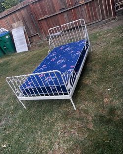 VINTAGE TWIN BED FRAME
