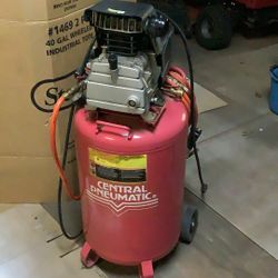 Harbor Fright 21 Gallon Compressor 