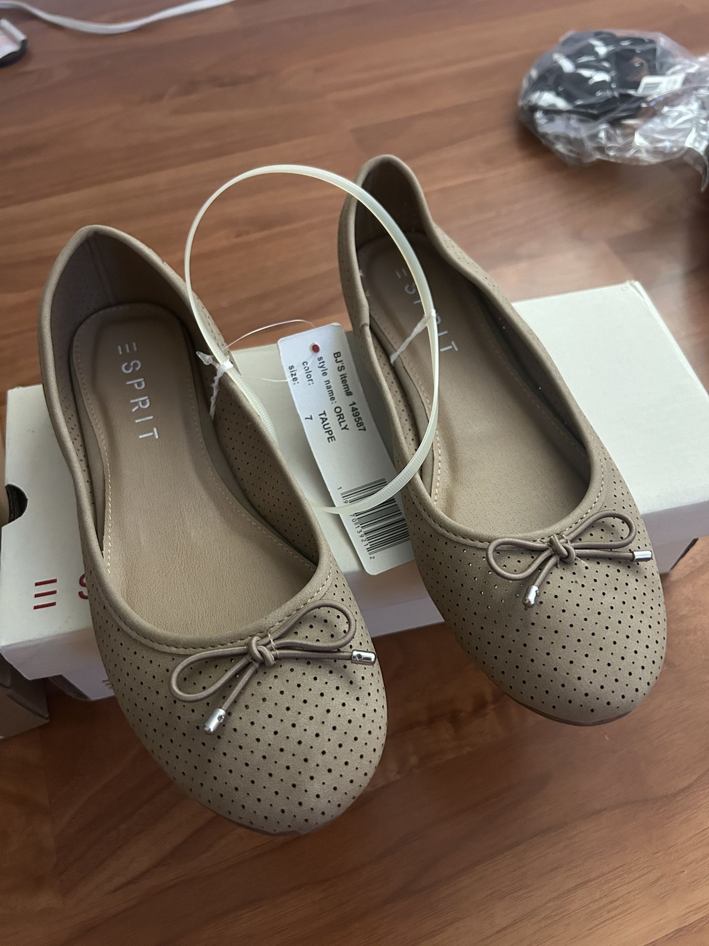 Esprit ballerina flats