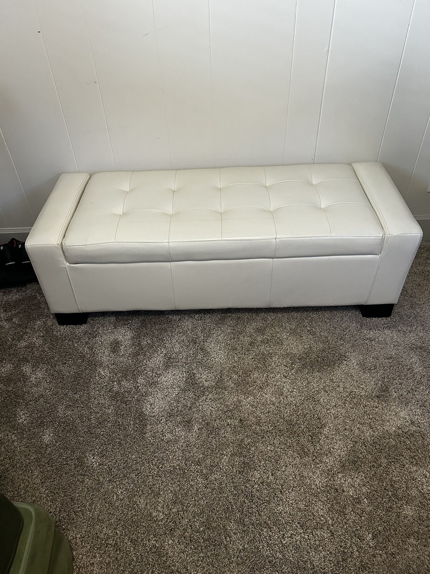 Free Storage Bench