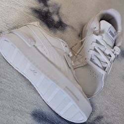 All White Puma Shoes (Kids)