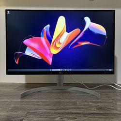 LG 4K 27” Monitor w/ USB-C Docking