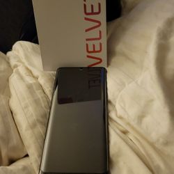 Lg Velvet Basically New 