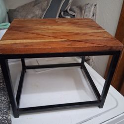 Small Stand 