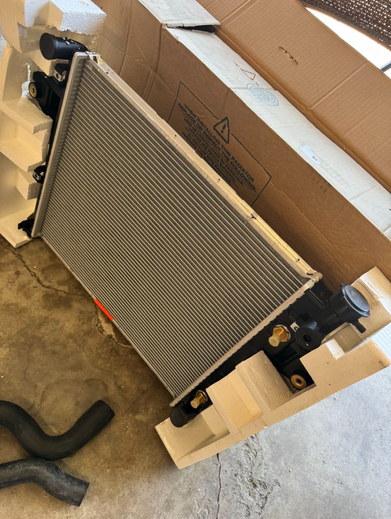 99-04 Jeep Grand Cherokee Radiator And Hoses