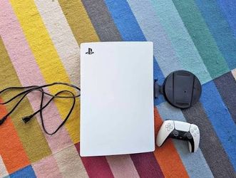 Sony PS5 Console 2022 Model – Lightly Used – Includes Cables & Controller