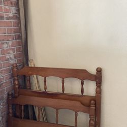 Twin Bed 