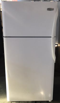 FRIGIDAIRE REFRIGERATOR -18cu' -WORKING EXCELLENT