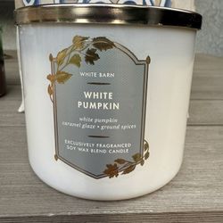 BATH & BODY WORKS CANDLES