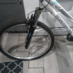 26 ' ROADMASTER  ( WHITE  )  GRANITE  GEAR  