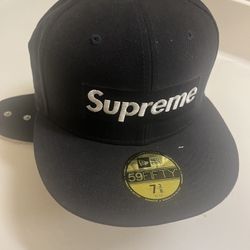 Supreme Fitted Cap Size  7 3/8