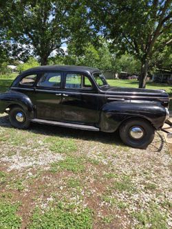 1940 Plymouth P10 Deluxe Sedan
