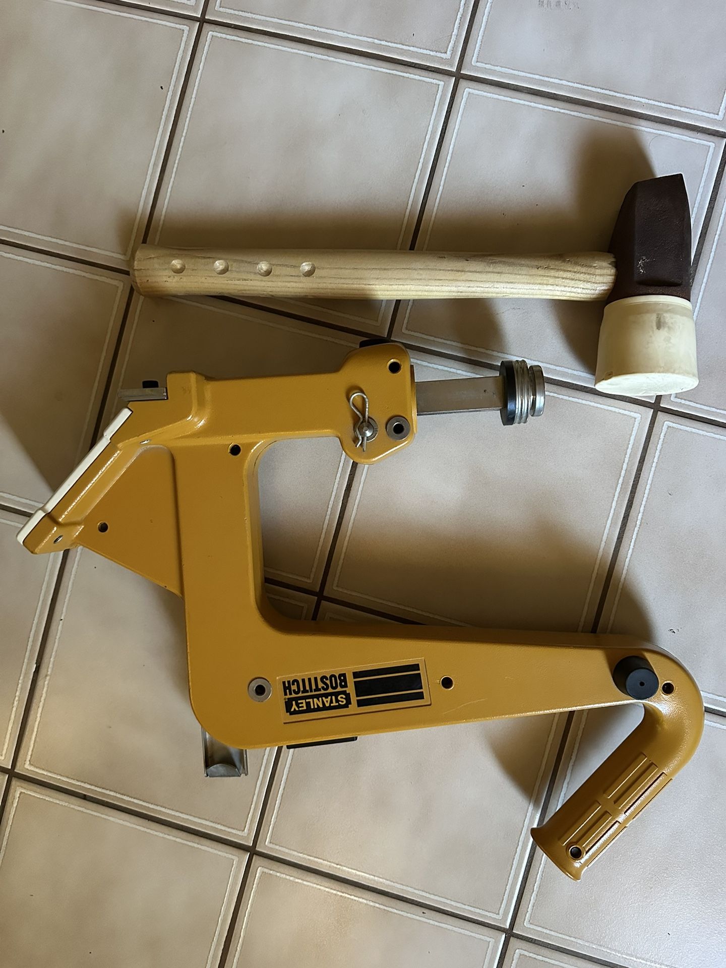 Bostitch MFN200 MANUAL FLOORING NAILER