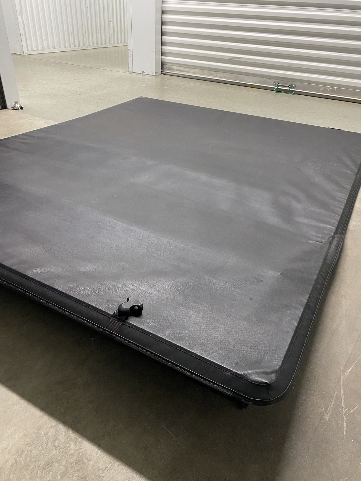 Toyota Tacoma Tonneau Cover