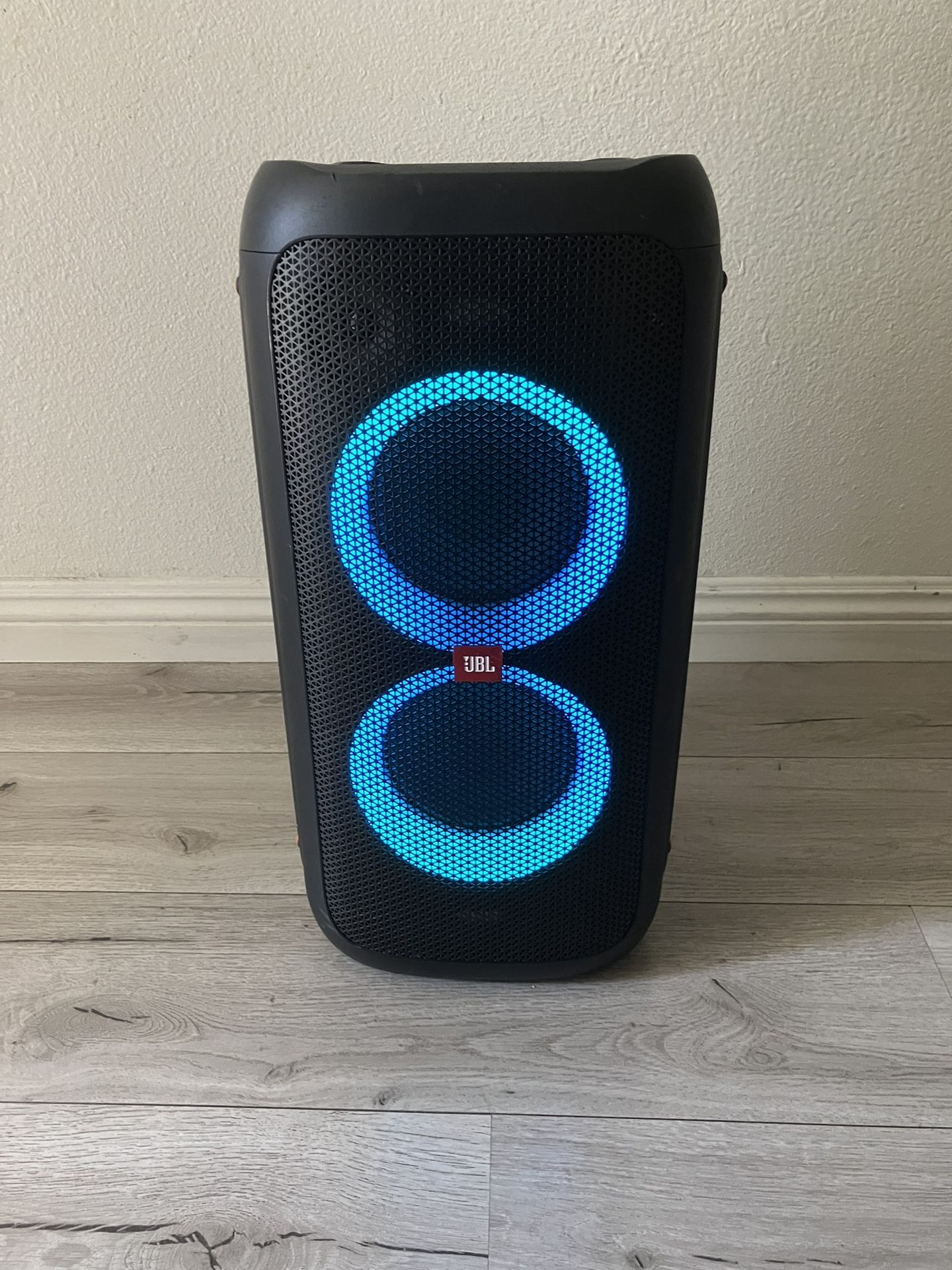 Jbl PartyBox 100 for Sale in City Of Industry, CA - OfferUp