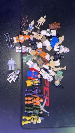 Bag of Lego mini figures