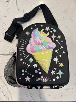 Smiggle- Lunchbox