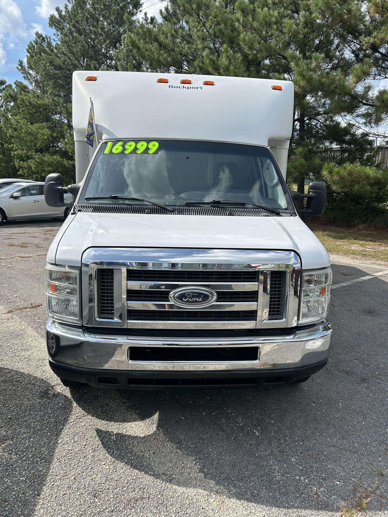 2012 Ford E-350