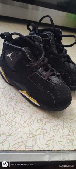 Toddler Jordan Shoes Size 9