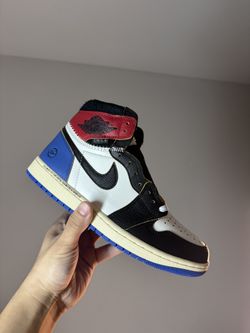 Air Jordan 1 Retro UNC Fragments 