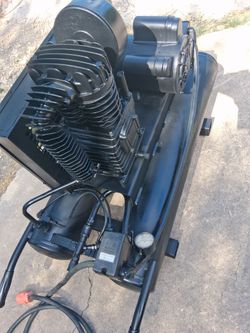 AIR COMPRESSOR