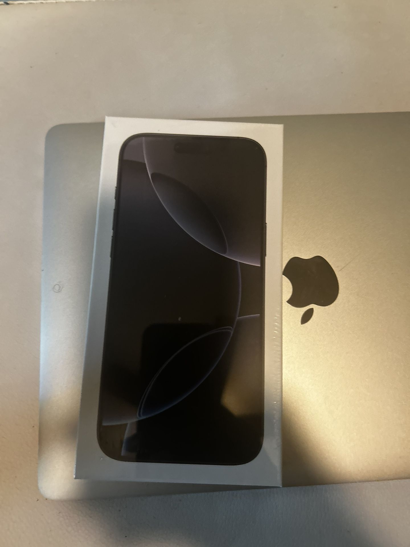 IPHONE 16 PRO MAX