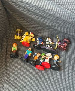 Amiibos and skylanders