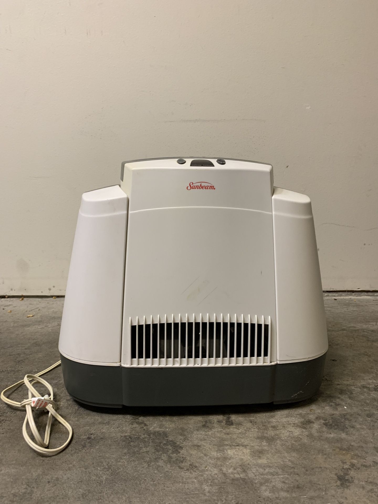 MUST GO Used Sunbeam Humidifier With 6 Filters