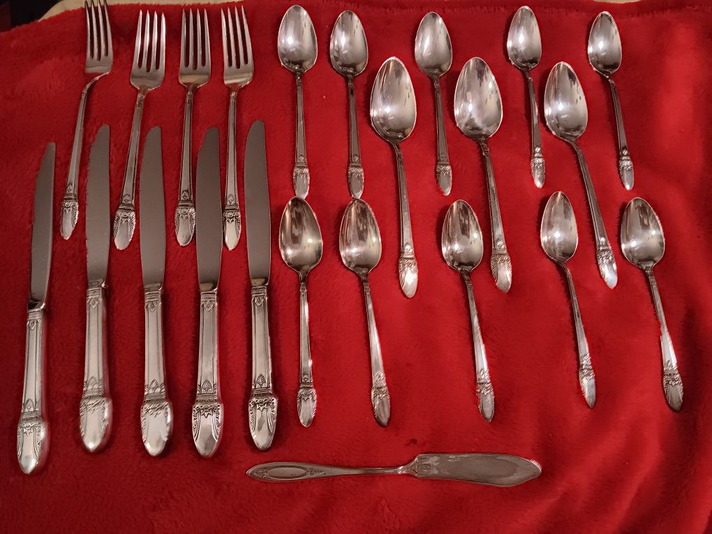 1847 Roger's Bros "First Love" Silverware