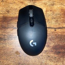Logitech G305 Lightspeed Wireless Gaming Mouse With Box