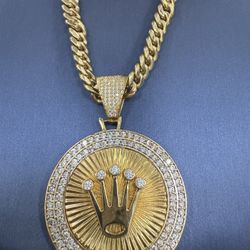 CUBAN CHAIN + CROWN PENDANT