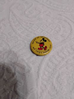 Vintage Mickey Mouse Cote's Master Loaf Pin Button