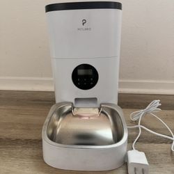 AUTOMATIC PET FEEDER BRAND NEW