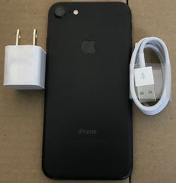 iPhone 7 128GB Factory Unlocked