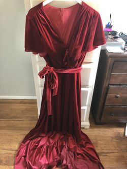 Burgundy Velvet Maid of Honor Bridesmaid dress