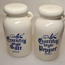 Vintage Country Style Milk Can Farmhouse Ceramic Salt And Pepper Shakers 