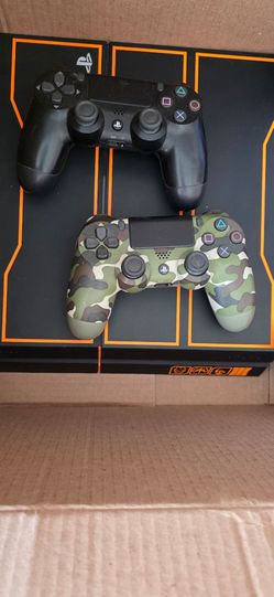 Rare collector Ps4 with controllers and games
