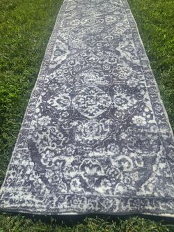 Grey Design color Hallway Rug..New!!..Beautiful  Design and Soft..Can Be Washed New