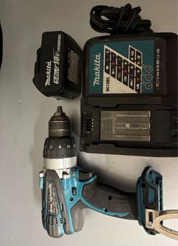 Makita LXPH03 Hammer Drill , Charger and 18v 5 amp Battery