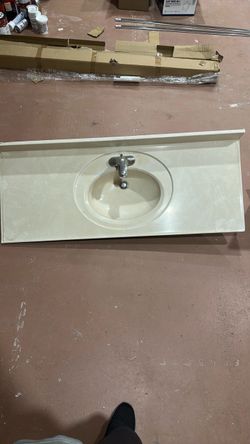 Bathroom vanity - Free - buyer picks up
