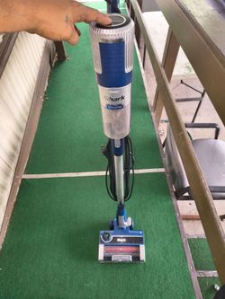 Shark Statos Swivel Vacuum