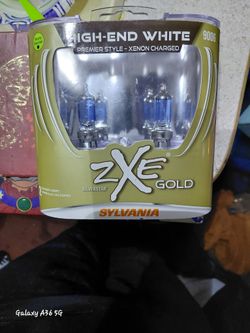 9006 Head Light Bulbs 2pk