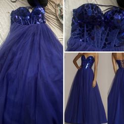 David’s Bridal Blue Prom Dress