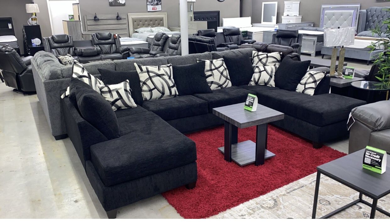 111 black, Dove and steel gray sectional with white pillows 3 pc❤️✨ we have delivery🚛👍🏻 today $49 ✅