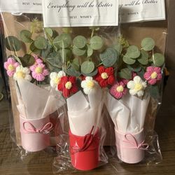 Vynora Crochet Flower Bouquet, Valentine's Day Crochet Bouquet