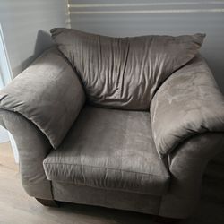 Darcy Chair