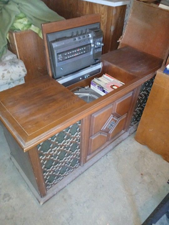 $1000 OBO RECORD PLAYER