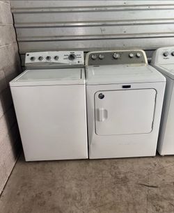 White Kenmore Washer And Maytag Electric Dryer