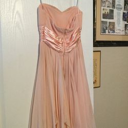 Beautiful Prom Special Occasion Peach Colored Dress Size 5/6