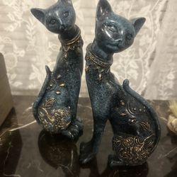 Resin Cat Statue Figurines  Pair 